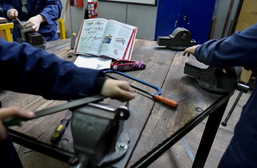 Llegaron a Jujuy bibliotecas especializadas destinadas a escuelas técnicas
