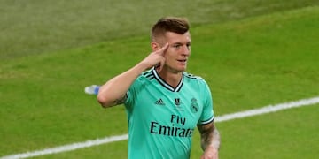 El golazo olímpico de Toni Kroos al Valencia por la semifinal de la Supercopa de España\u002E (EFE)