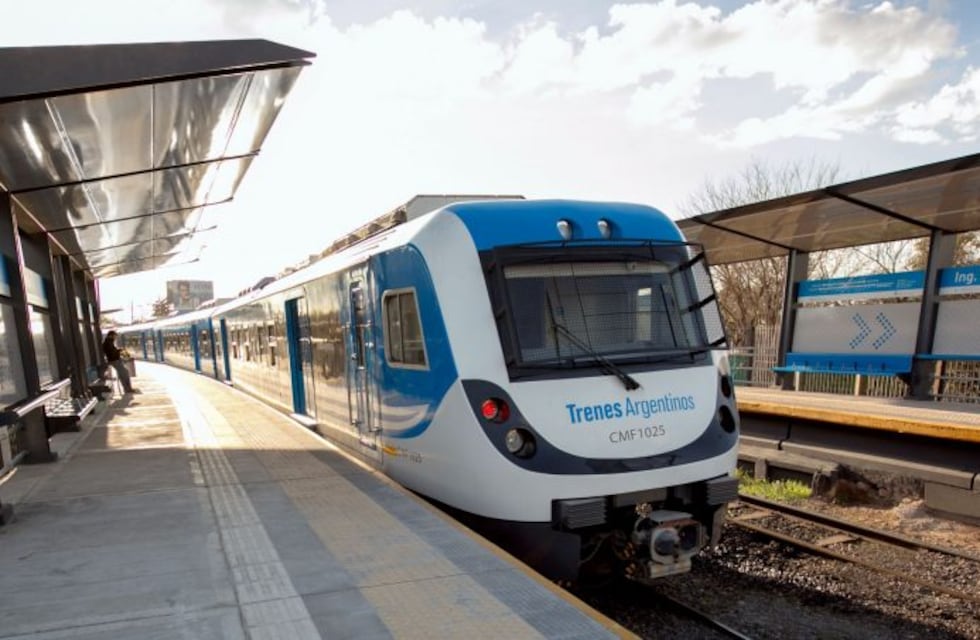 Un joven quedó atrapado entre el tren y el andén