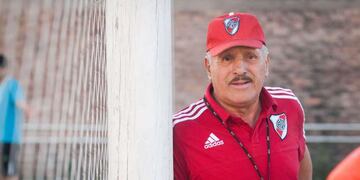 Será un velatorio íntimo para el ex goleador.
