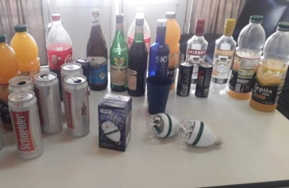 Son aspirantes a gendarmes y terminaron detenidos por organizar una fiesta clandestina