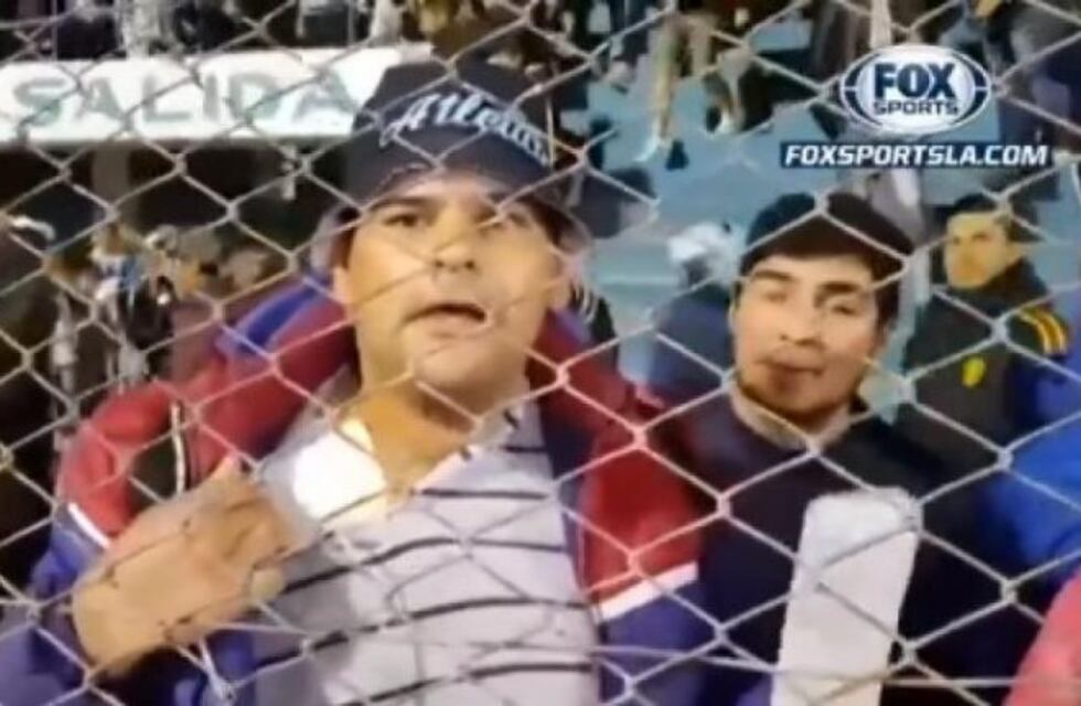 Un hincha de Atlético salió del hospital y se fue con el suero a la cancha