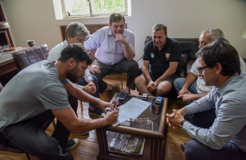 Playas seguras en Mar del Plata: el municipio acordó con los guardavidas