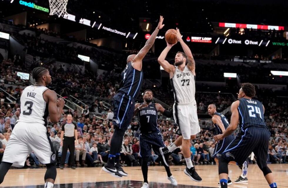 Los Spurs cortaron la mala racha y vencieron a Orlando Magic