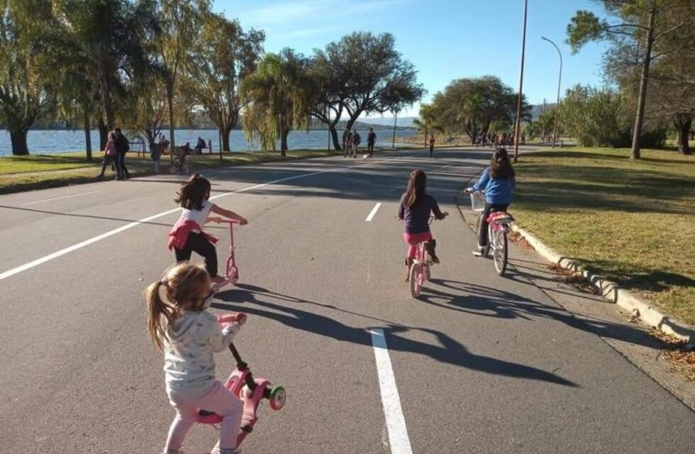 Primer feriado en Carlos Paz con caminatas de esparcimiento