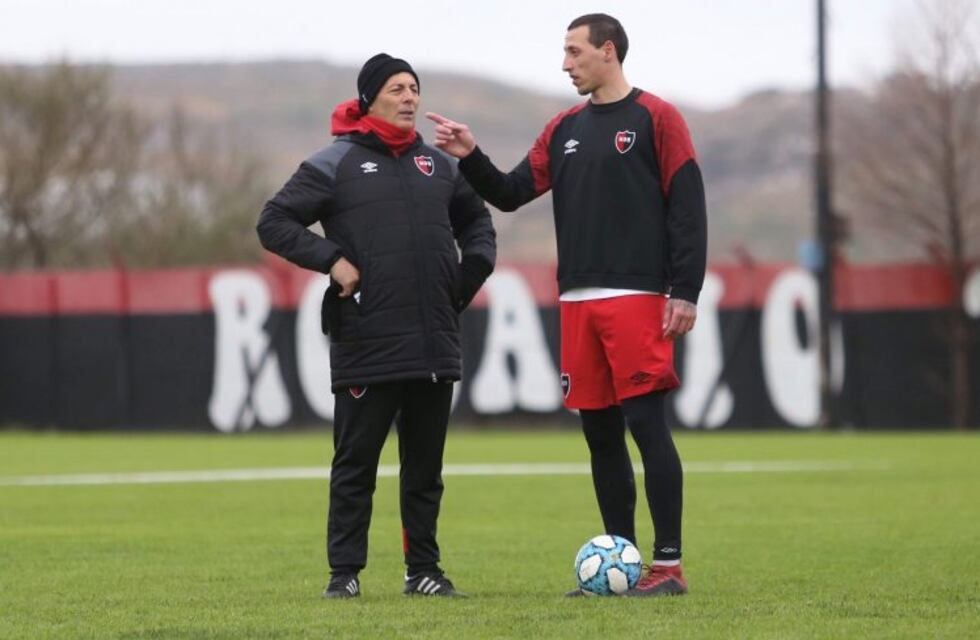 Kudelka tiene un par de dudas para el debut ante Central Córdoba