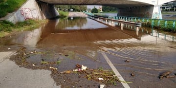La Costanera había sido cerrada al tránsito por la crecida del Suquía (Municipalidad de Córdoba)\u002E