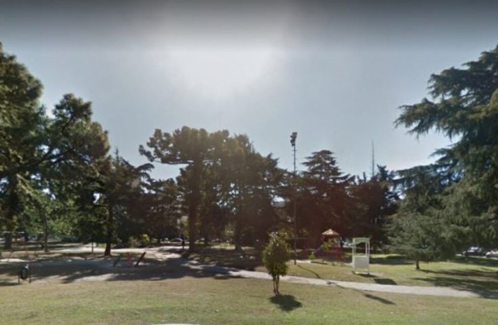 Un hombre le mostró sus genitales a una nena en La Plata y los vecinos casi lo linchan