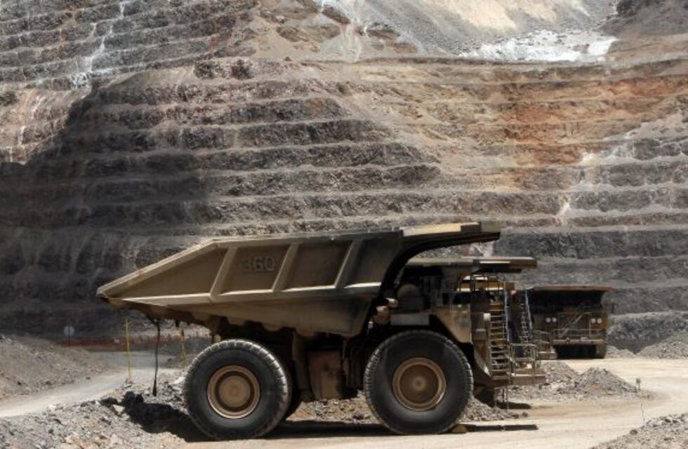 Arman un mega operativo para sacar 100 toneladas de mercurio de Veladero