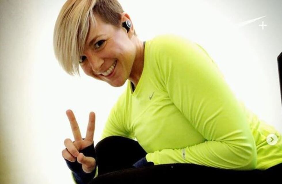 ¡Insólito! Le encanta correr y para motivarse dibuja penes con sus recorridos