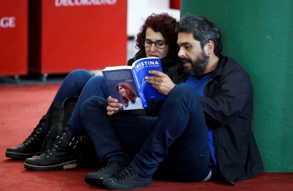 En Arroyito el libro de Cristina Fernández "Sinceramente" marcha como un best seller