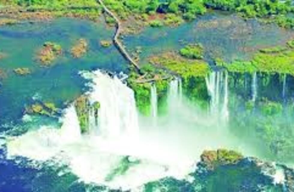 Parques habilita guías "idóneos" y ya hay quejas en Cataratas