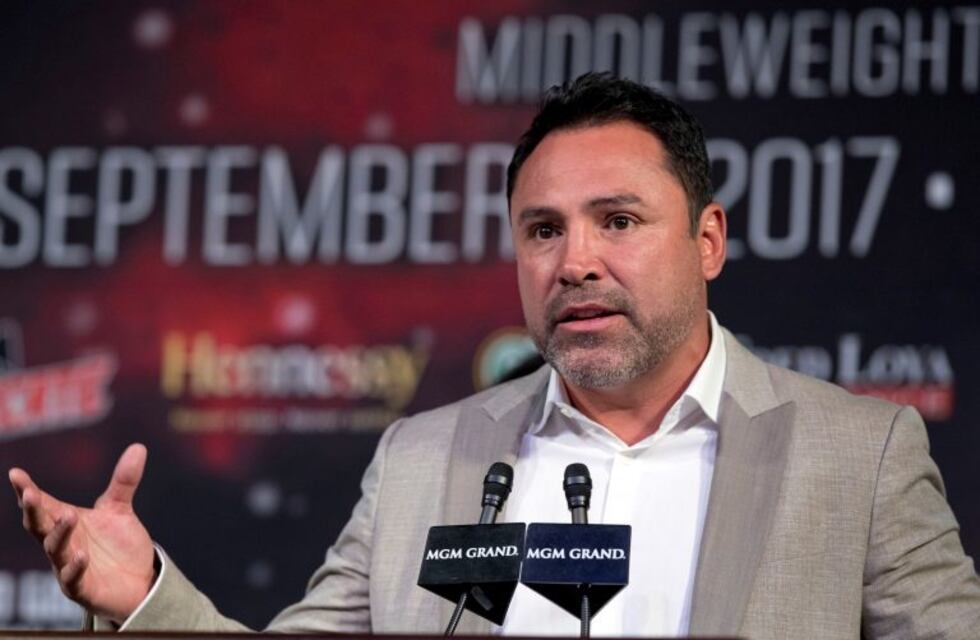El exboxeador Oscar de La Hoya fue denunciado por agredir sexualmente a una mujer en 2017