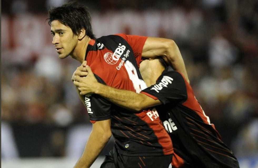 Newell's oficializó el regreso de Pablo Pérez al club