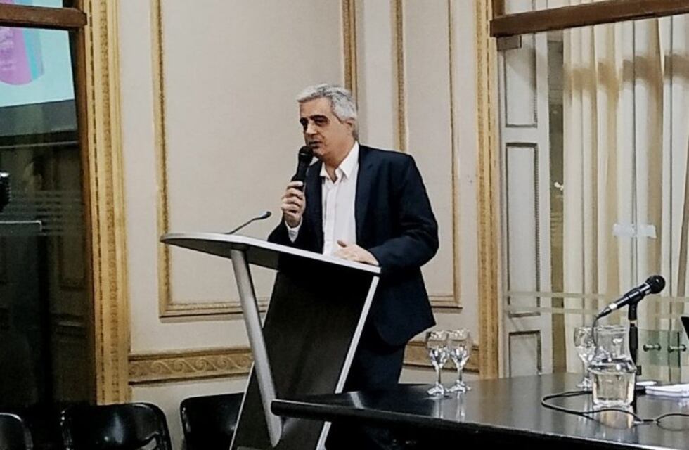 La UNR ratificó el calendario académico y profundiza las herramientas virtuales para el cursado