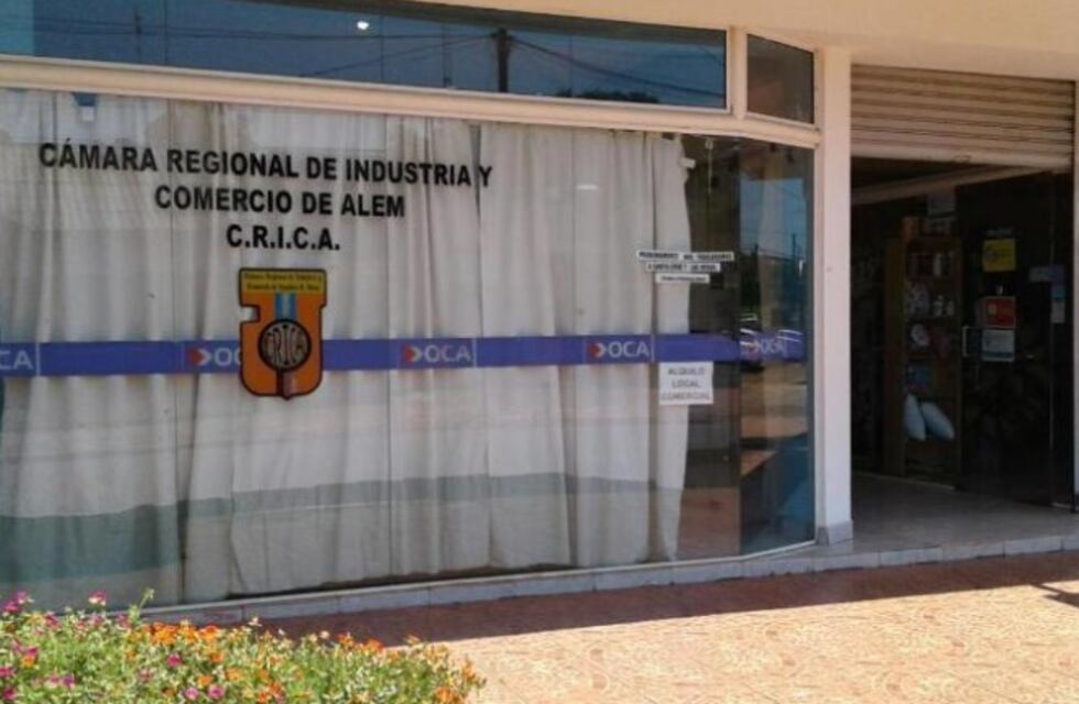 Alem: manifestantes exigen canastas navideñas y desde Comercio rechazan el pedido