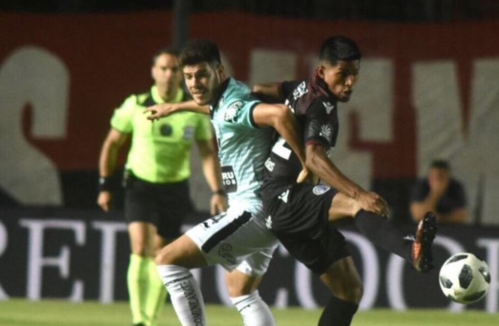 Colón perdió 2-1 con Lanús en Santa Fe