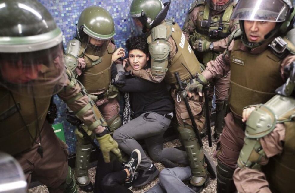 Denunciaron a carabineros y militares chilenos por violaciones y abusos sexuales durante las protestas