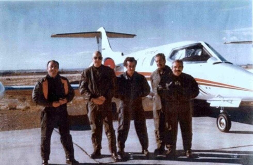El emotivo momento en que los pasajeros de un vuelo se enteraron que viajaban con héroes de Malvinas