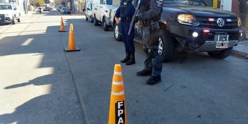 El sujeto detenido vendía drogas aparentemente en su lugar de trabajo, una casa de electrodomésticos de Cosquín\u002E