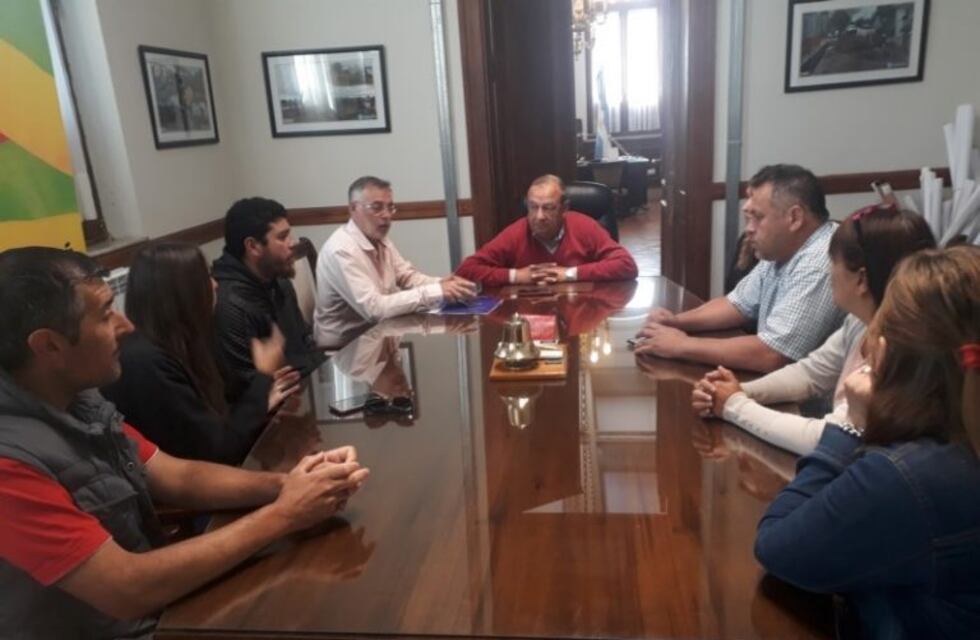 El Intendente recibió a vecinos del barrio Ruta 3 Sur