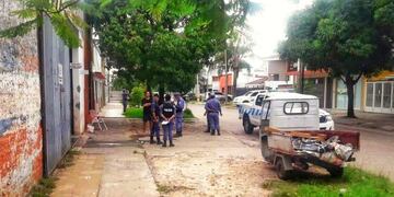 La policía montó un gran operativo para dar con los dos motochorros y recuperar lo robado