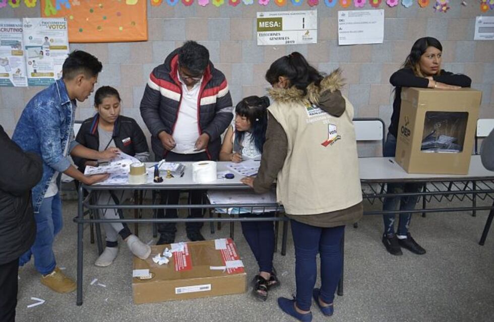 Residentes bolivianos presentan amparo para poder votar en Mendoza