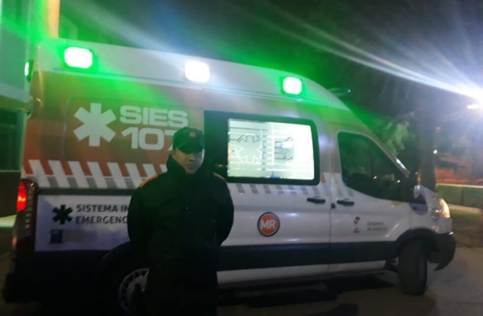 Dos policías salvaron a un joven con discapacidad a orillas del río Paraná