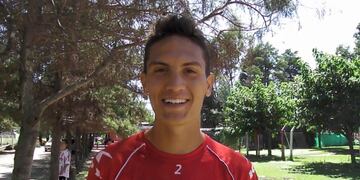 El pampeano Facundo Agu00fcero rindiu00f3 como zaguero\u002E Ahora iru00eda como lateral por derecha\u002E