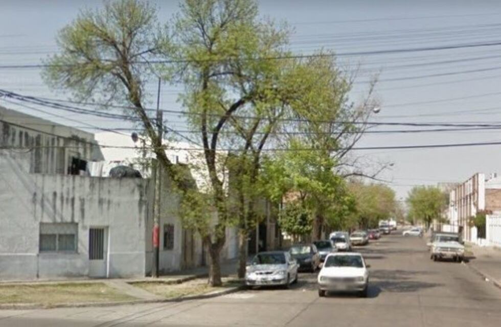 Pensaron que nadie los veía, robaron un pack de gaseosas y terminaron detenidos