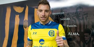 El zaguero decidió ponerse la camiseta auriazul tras el vencimiento de su contrato en Santa Fe\u002E (@carcoficial)