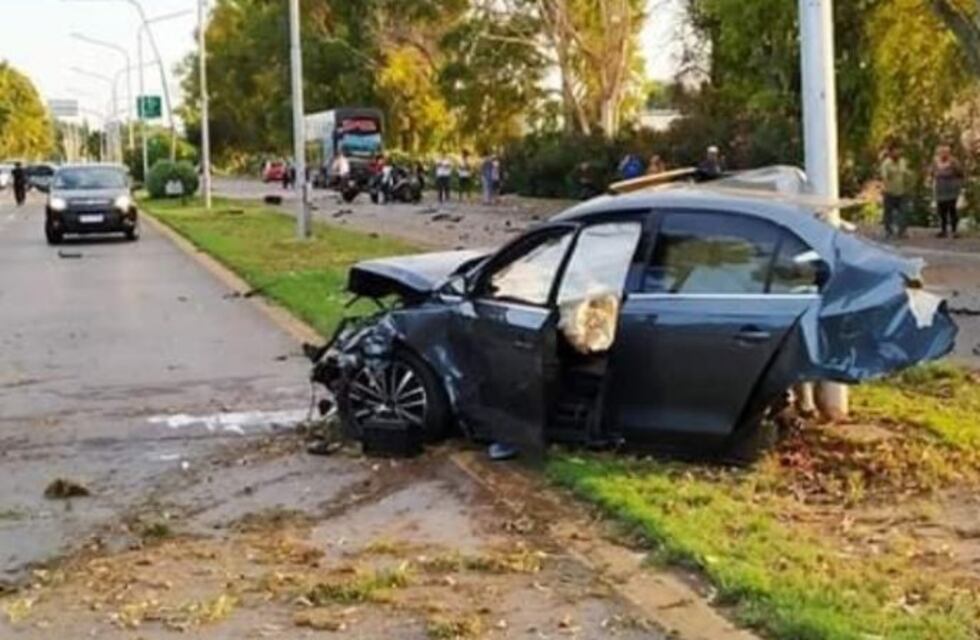 Quedó detenido por el choque donde partió el auto y murió su amiga