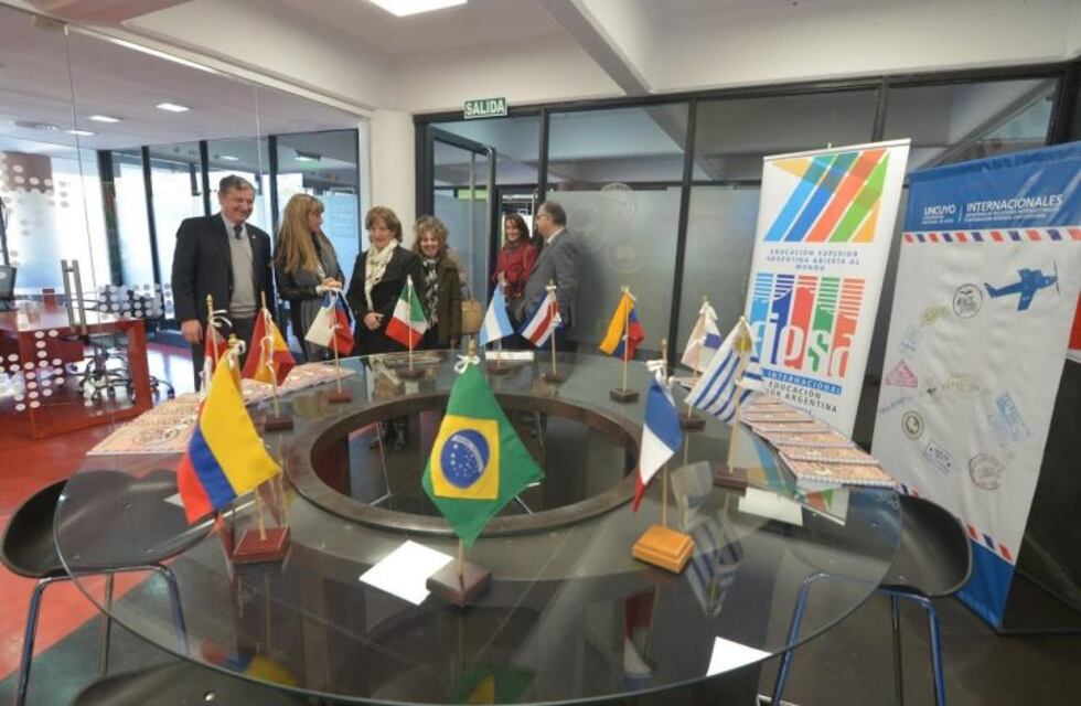 La UNCuyo ofrece más de 600 vacantes para perfeccionarse en el exterior