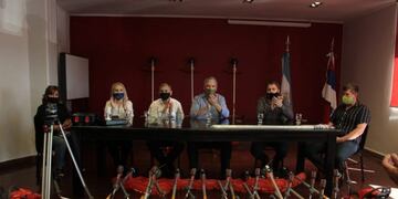 La entrega fue encabezada por el ministro de Educación, Miguel Sedoff\u002E