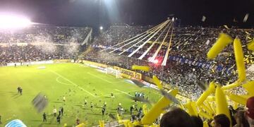 Todas las tribunas del Gigante de Arroyito estarán habilitadas para el partido con Arsenal\u002E (Archivo)