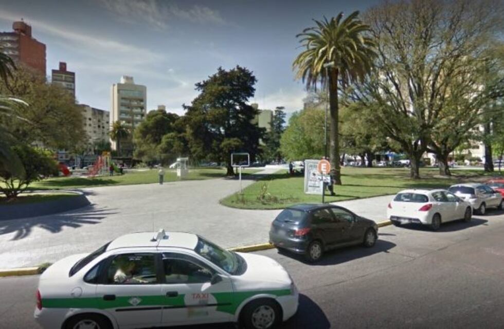 Estaba en una plaza y le dispararon con un rifle de aire comprimido