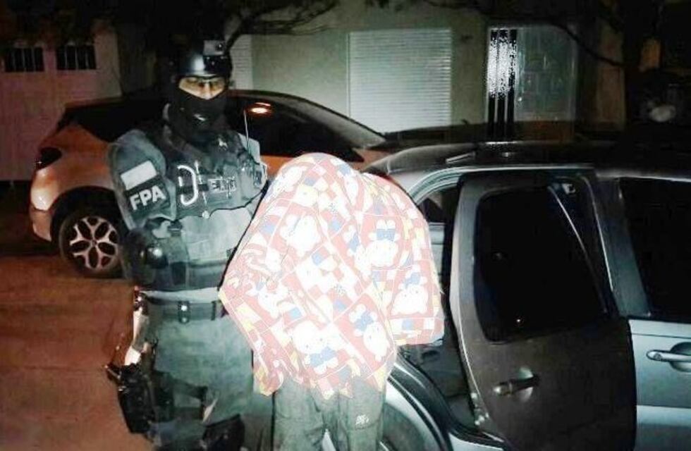 Cierran tres "quioscos" de cocaína en Arroyito, hay tres detenidos