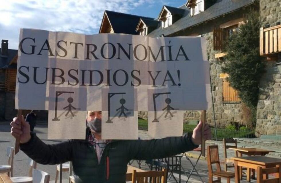 "No damos más": en medio de la crisis, gastronómicos de Bariloche reclaman en el Centro Cívico