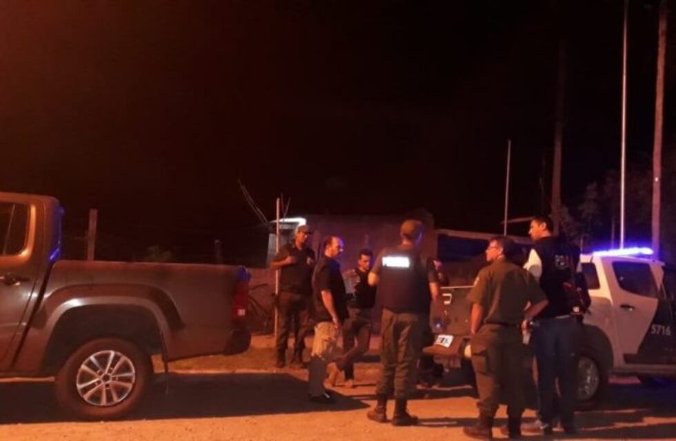 Con una carabina hirió a su pareja y sus hijas e incendió la casa de las víctimas