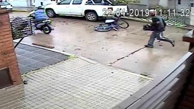 Violento robo a una mujer por parte de motochoros en Río Cuarto.