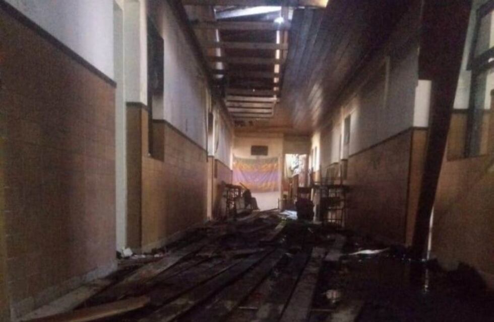 Melchor Romero: Se incendió el edificio donde funcionan dos escuelas