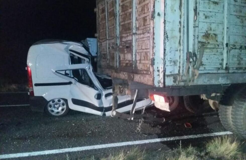 Murió una mujer en un choque en la ruta 23