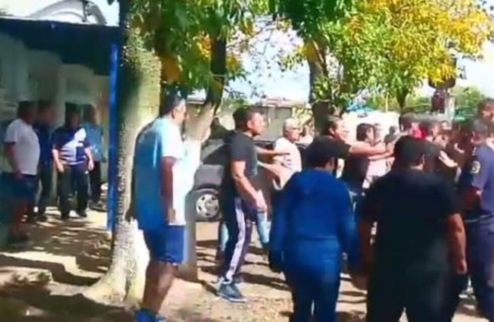 La violencia, también presente en el ascenso: fuerte pelea entre jugadores de Atlas e hinchas de Liniers