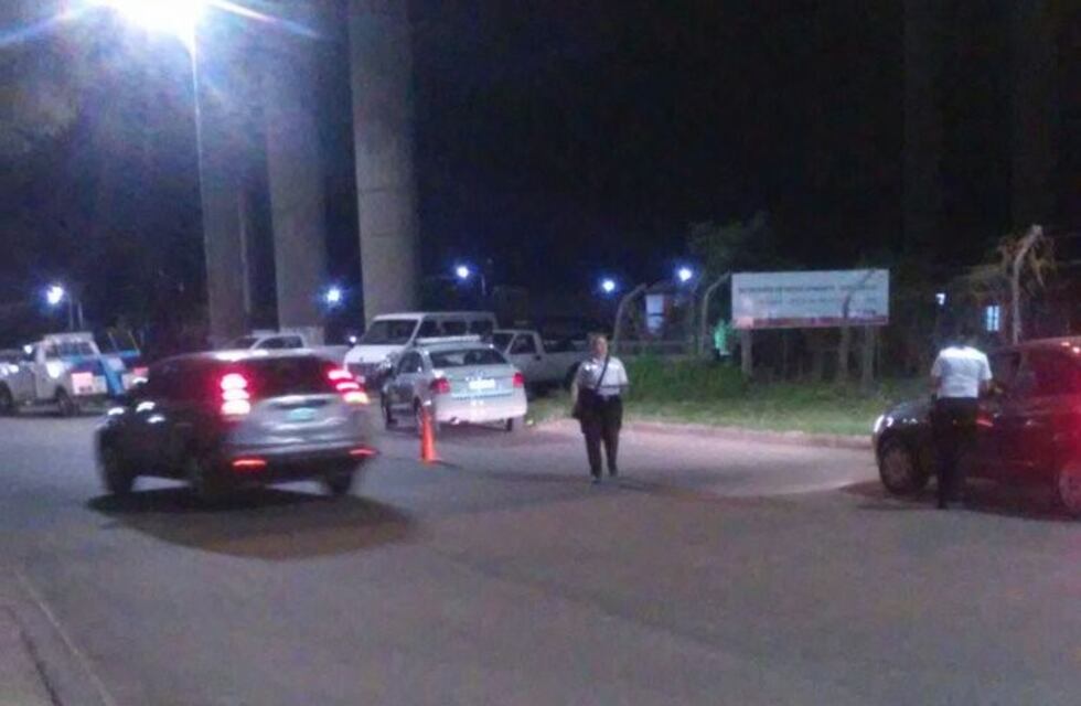 Un hombre fue detenido por intentar tirarle piedras a policías e inspectores de tránsito