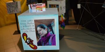 Las alumnas del IPES expusieron fotografías de personas destacadas