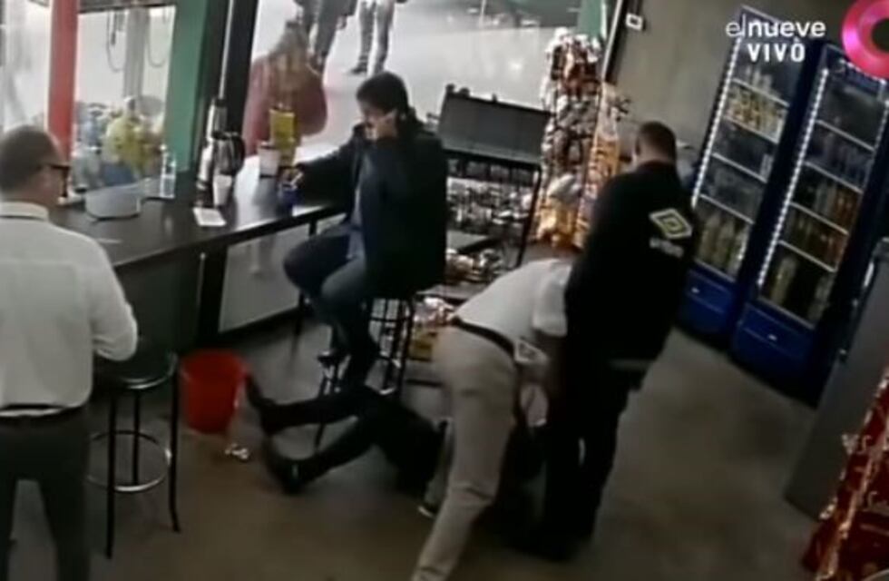 Un inspector de la línea 28 de colectivos golpeó salvajemente a un joven con discapacidad