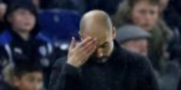 Football Soccer Britain - Leicester City v Manchester City - Premier League - King Power Stadium - 10/12/16 Manchester City manager Pep Guardiola looks dejected  Action Images via Reuters / Carl Recine Livepic EDITORIAL USE ONLY. No use with unauthorized