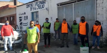 Vecinos se involucran en los operativos de desinfección, en Jujuy
