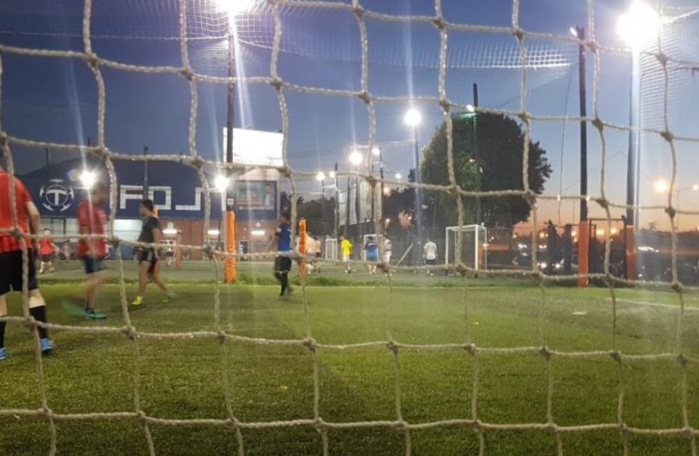Prueba piloto por 15 días: habilitarán el fútbol 5 en Santa Fe