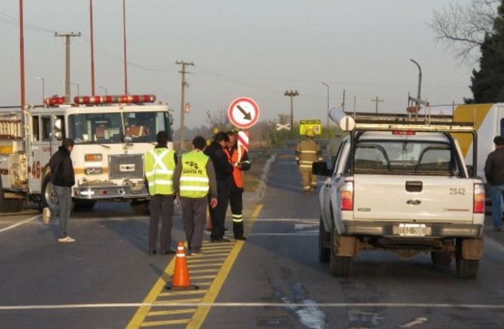 Una remisera murió al chocar con un camión en la ruta 33